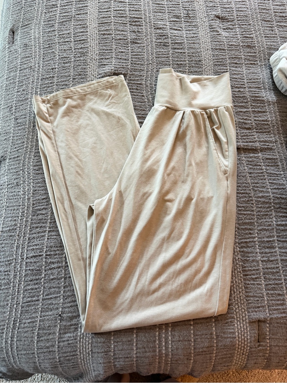 Vuori Beige Straight Leg Pants